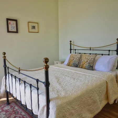 Pezzo 2-bedroom Lakeview With Shared Garden And Terrace * サン・シーロ