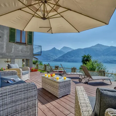 Pezzo 2-bedroom Lakeview With Shared Garden And Terrace Διαμέρισμα