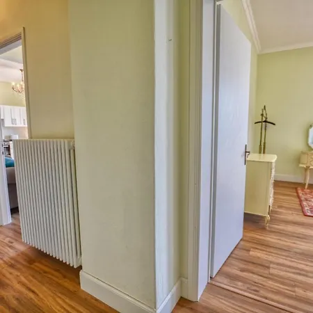 公寓 Pezzo 2-bedroom Lakeview With Shared Garden And Terrace