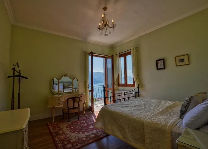 Pezzo 2-bedroom Lakeview With Shared Garden And Terrace شقة سان سيرو